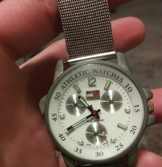 Tommy Hilfiger watch - Picture 9 of 11